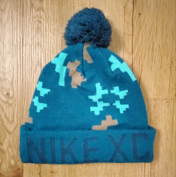Nike beanie SKU747 - Picture 1 of 3